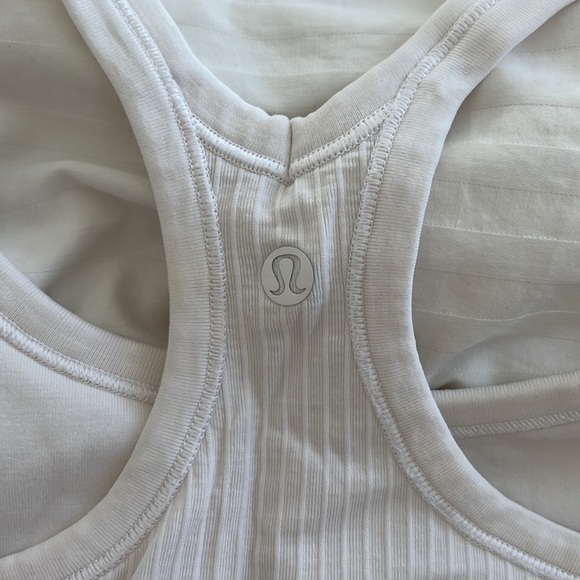 Lululemon tank - Picture 3 of 3